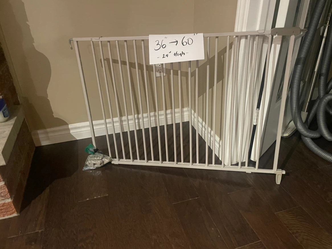 Adjustable Metal Pet Gate