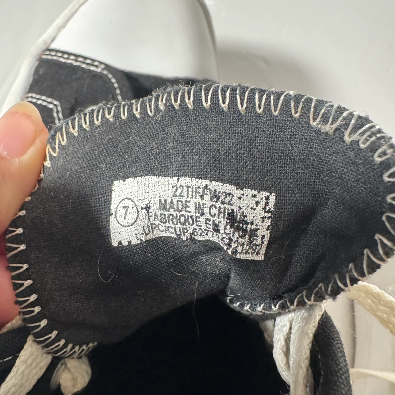 Black and white canvas high top sneakers Size 7 - photo 4
