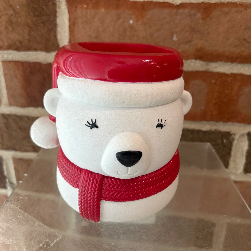 Ceramic Polar Bear soap holder 🏈