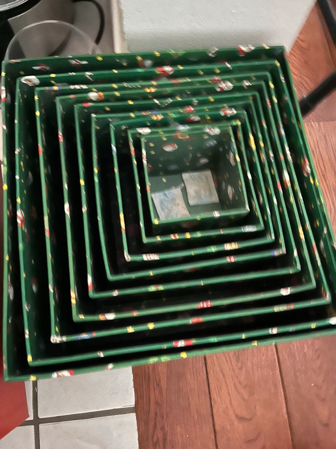 🏈Set of nested Christmas storage boxes