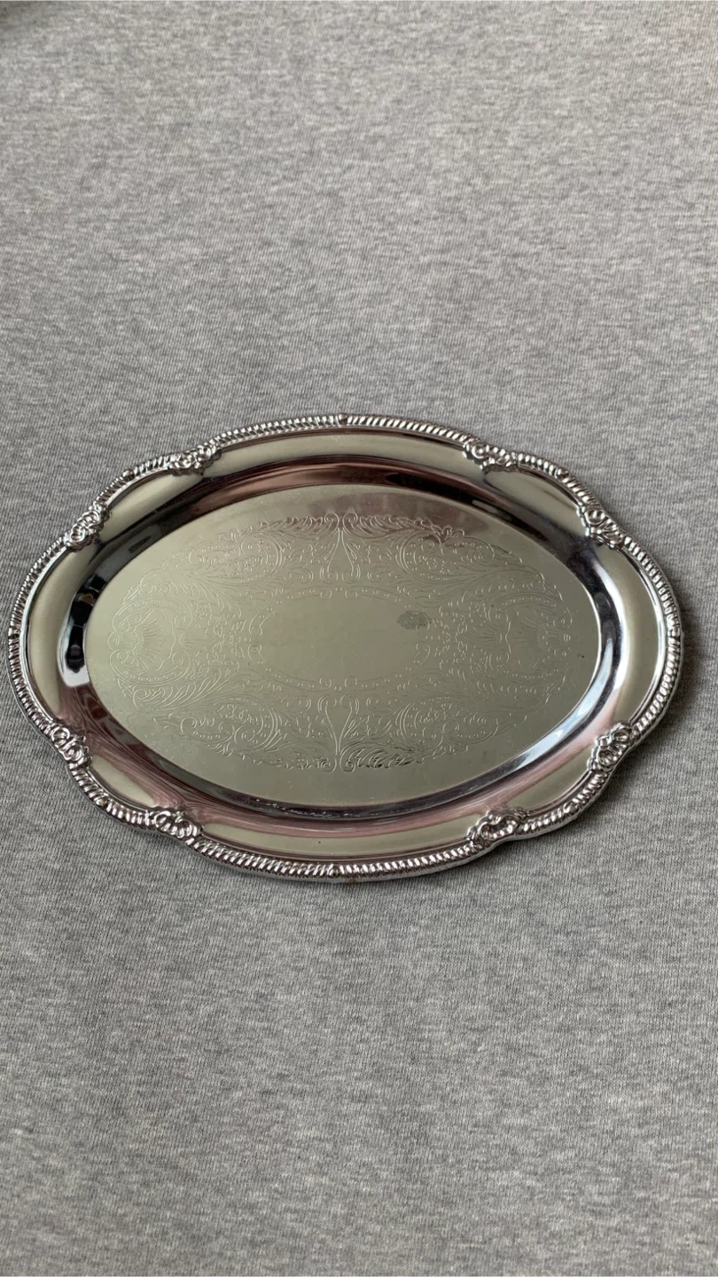 Decorative Silver-Tone Oval Tray 🏈