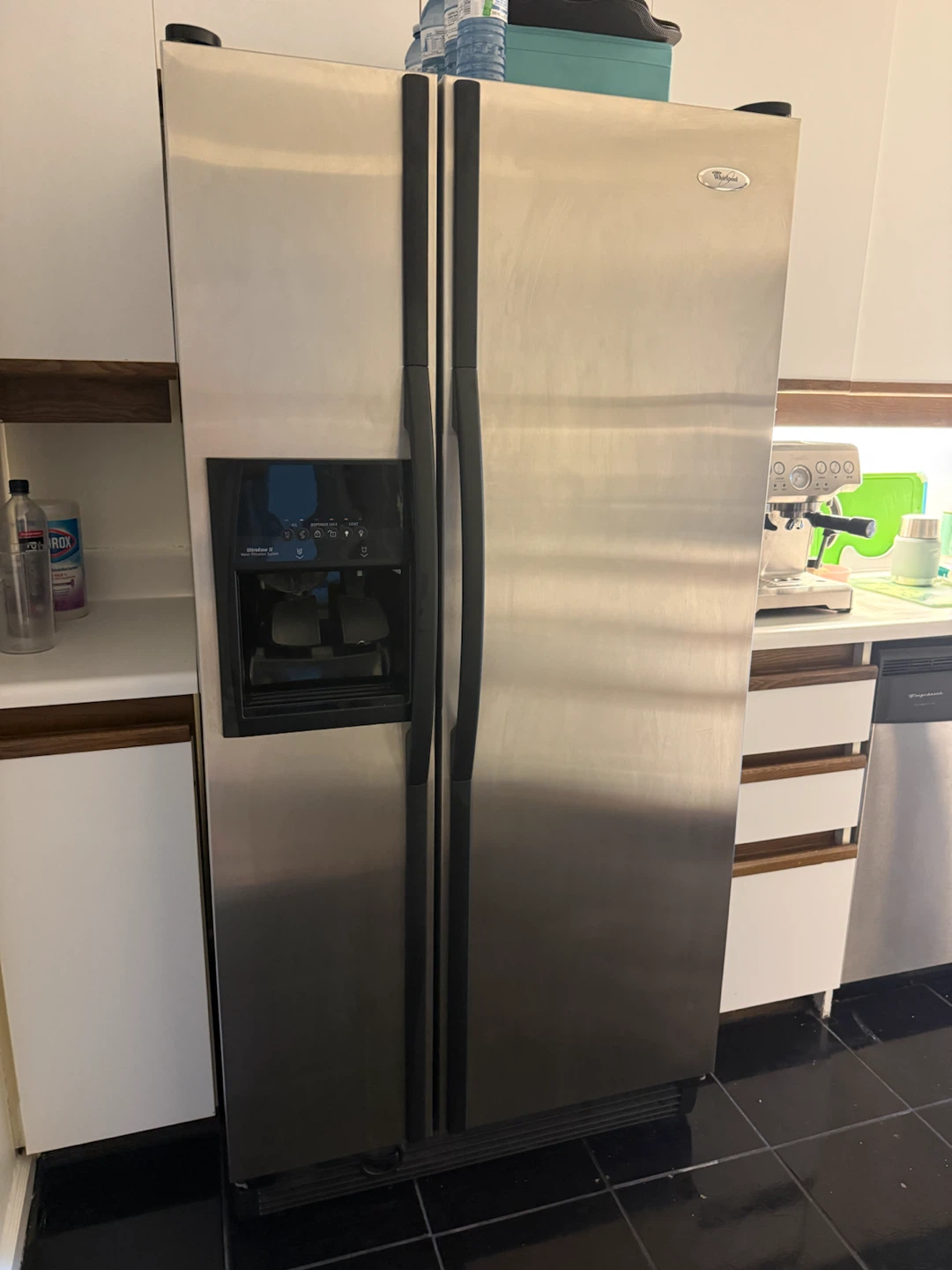 Whirlpool Side-by-Side Refrigerator ED2FHEXNS00