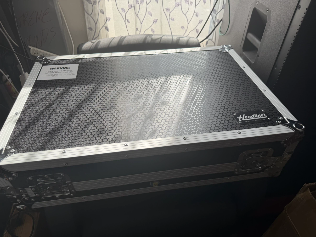 Headliner Los Angeles Flight Case Rane system one