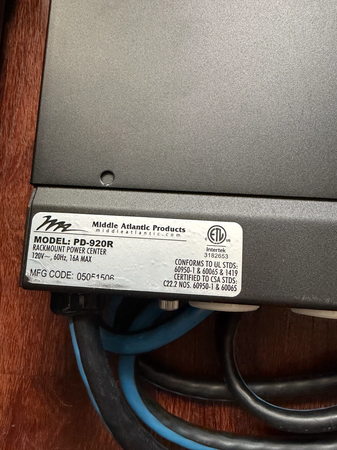 Middle Atlantic Rackmount Power Centers (Set of 2) - photo 3