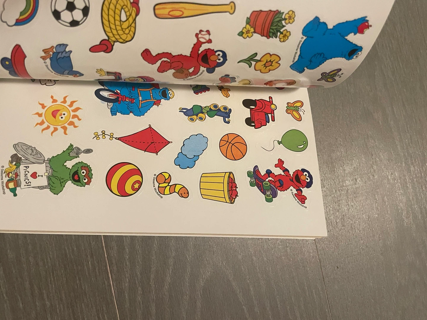 🏈Sesame Street Mini Coloring & Activity Book with Stickers - photo 3