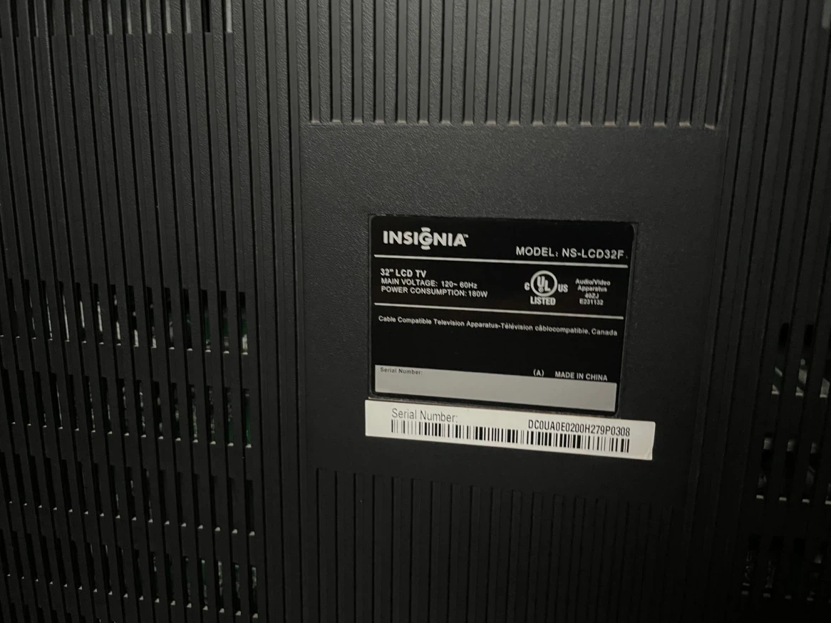 Insignia 32" LCD TV NS-LCD32F - photo 2