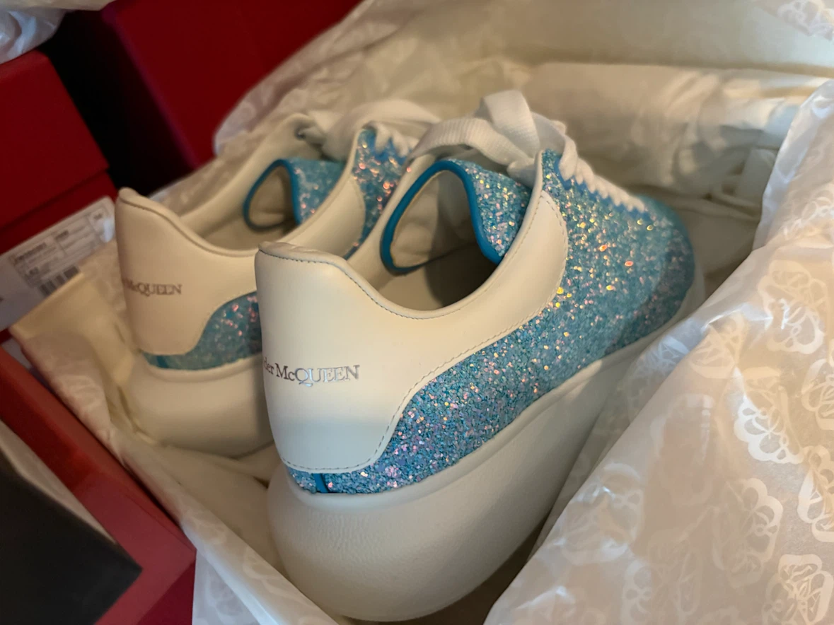 Brand new - Alexander McQueen Women’s Sneakers size 36 - photo 2
