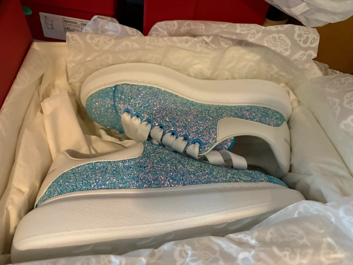 Brand new - Alexander McQueen Women’s Sneakers size 36 - photo 4