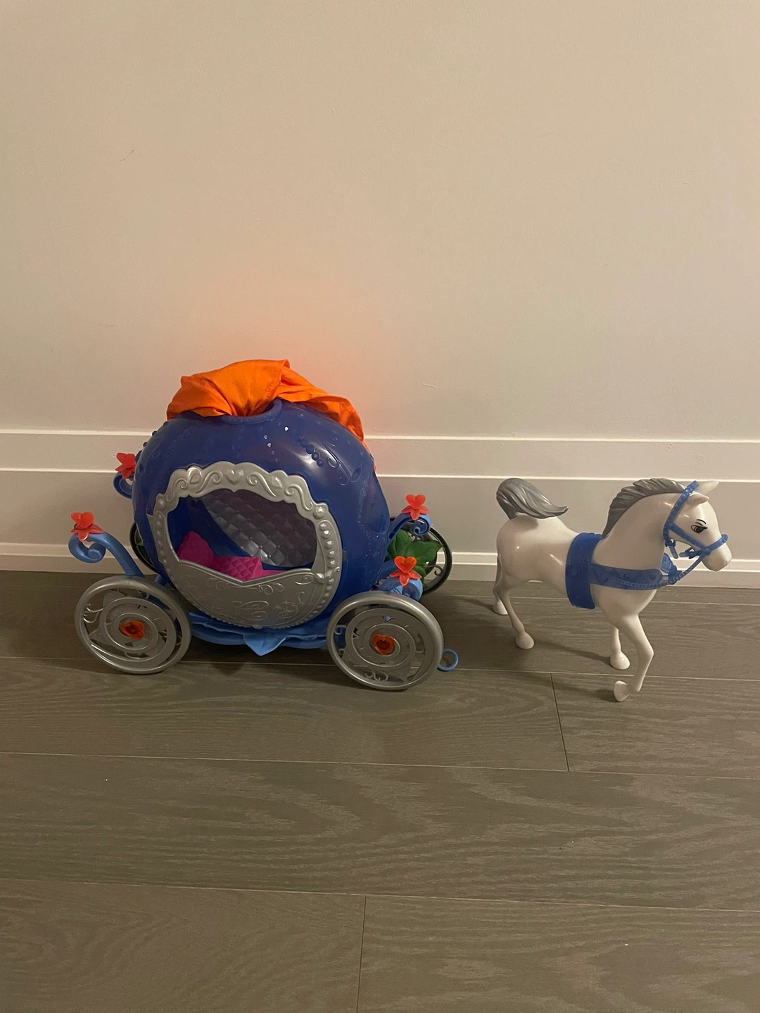 🏈Disney Princess Pumpkin Carriage and Horse Toy