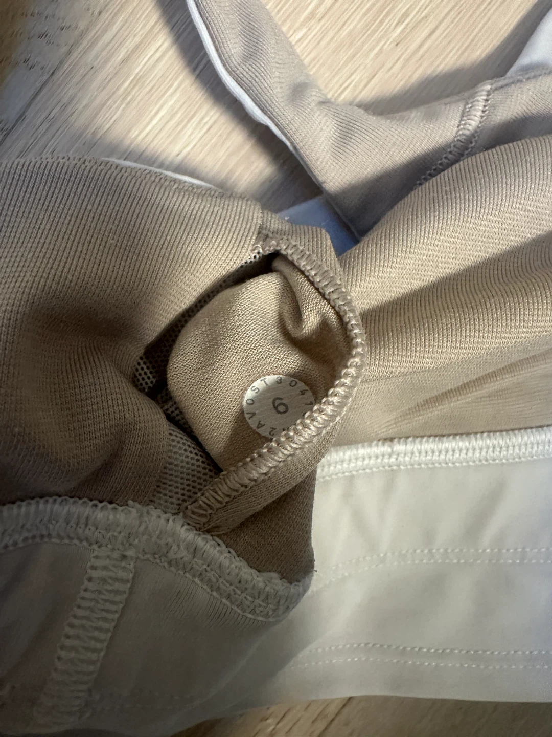 Lululemon Strappy Sports Bra White Size 6 - photo 3