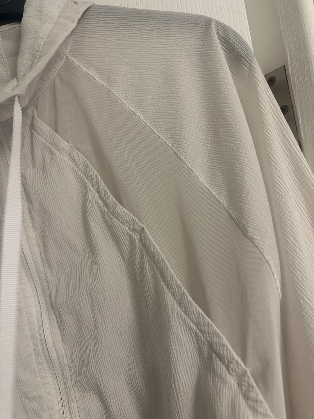 Lululemon White Zip-Up Hoodie - photo 2