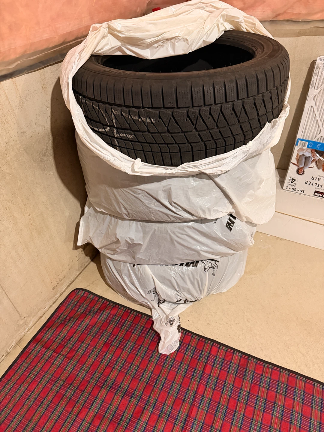 Set of 4 Kumho 255/45R20 Winter Tires