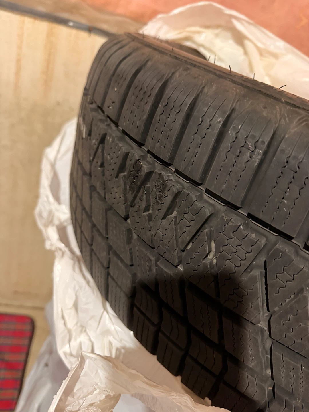 Set of 4 Kumho 255/45R20 Winter Tires - photo 4