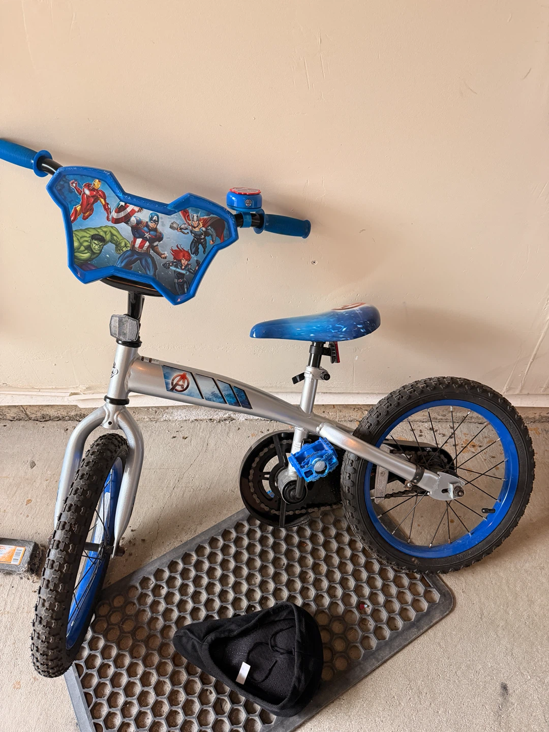Marvel Avengers Kids Bicycle - photo 4