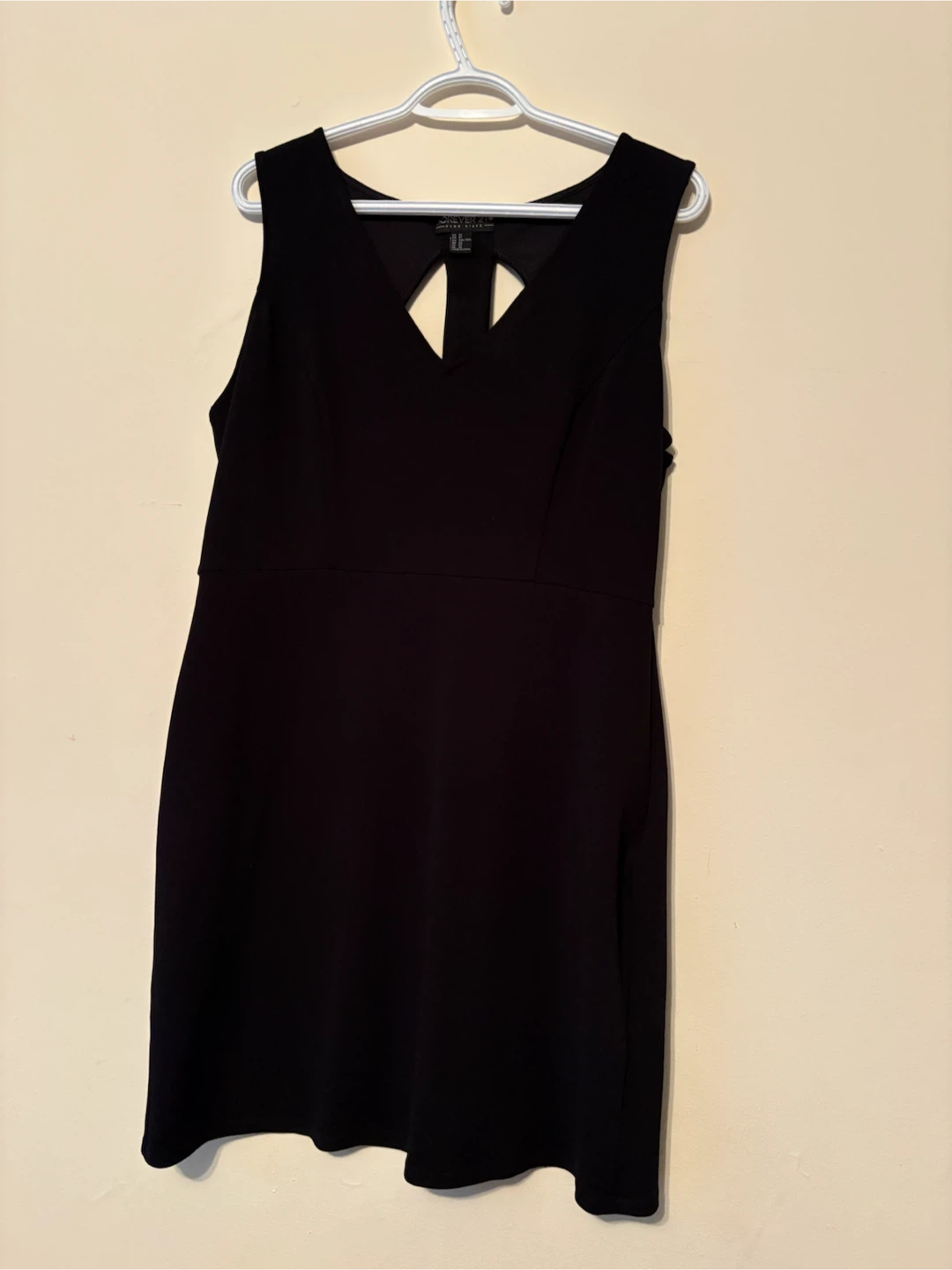 🏈 Forever 21 Plus Size Black Dress
