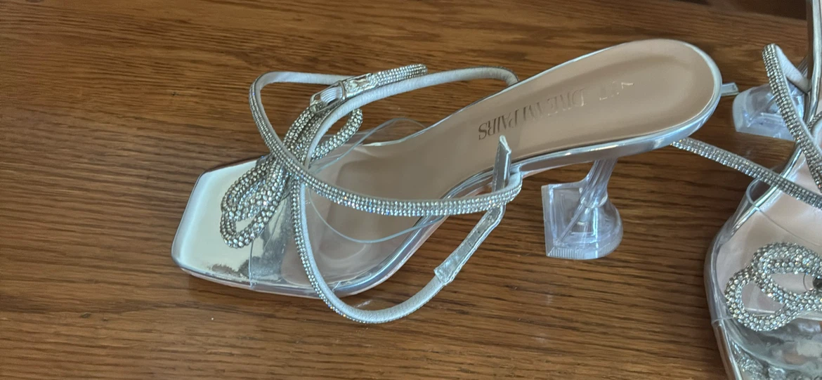 Dream Pairs Rhinestone Bow Sandals - photo 3