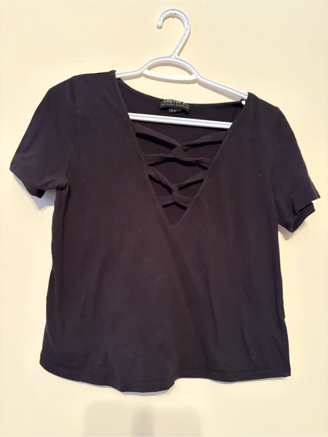 🏈 Forever 21 Plus Size Black Crisscross Tee