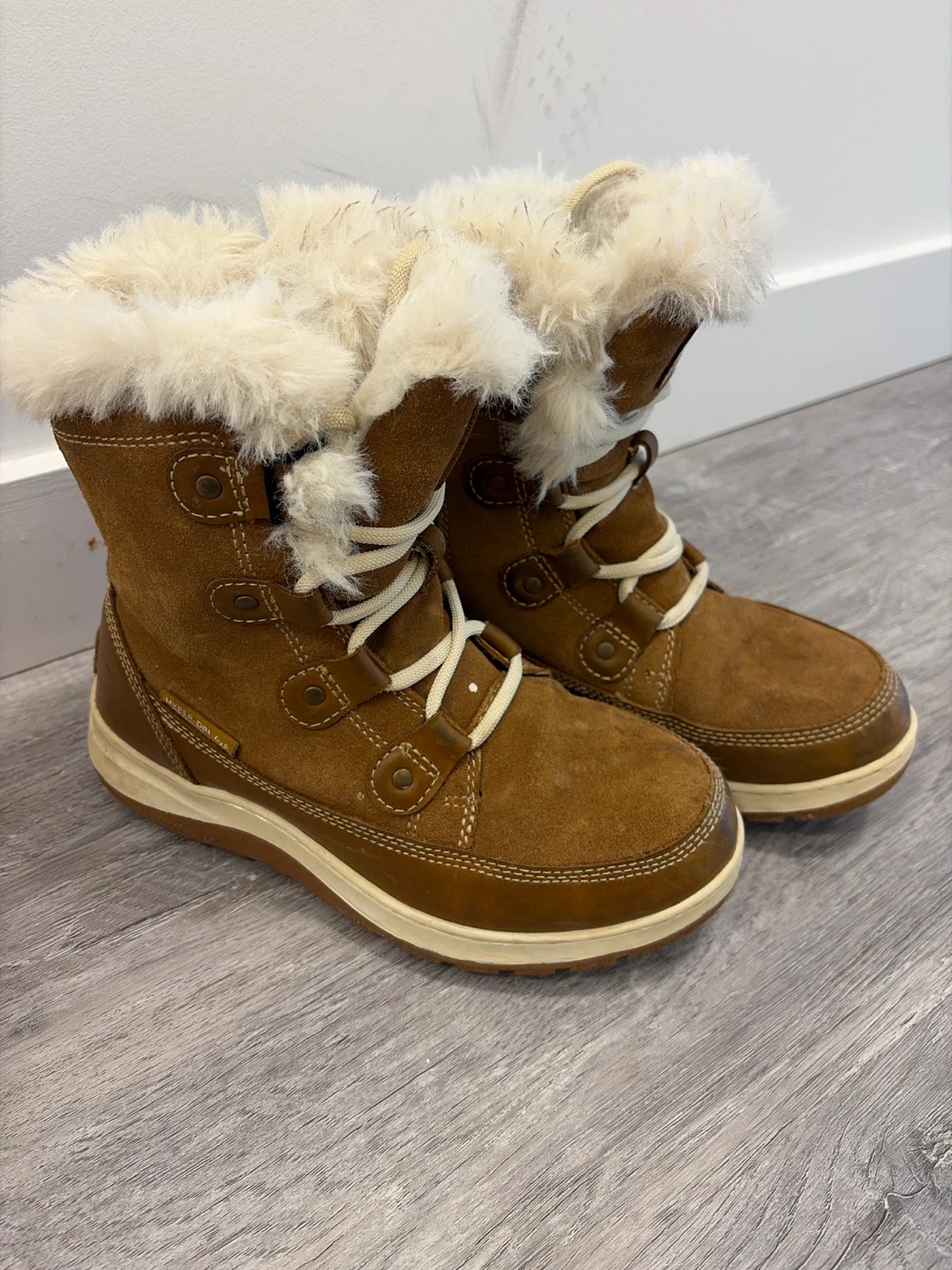 Denver Hayes Winter Boots - Size 7