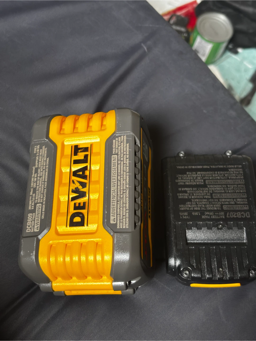 DEWALT FLEXVOLT 9Ah Battery and 1.5AH battery - photo 4
