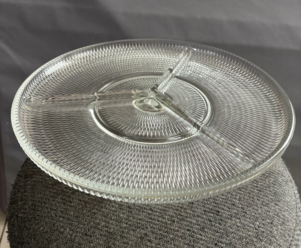 🏈  Vintage Clear Glass Divided Relish Tray