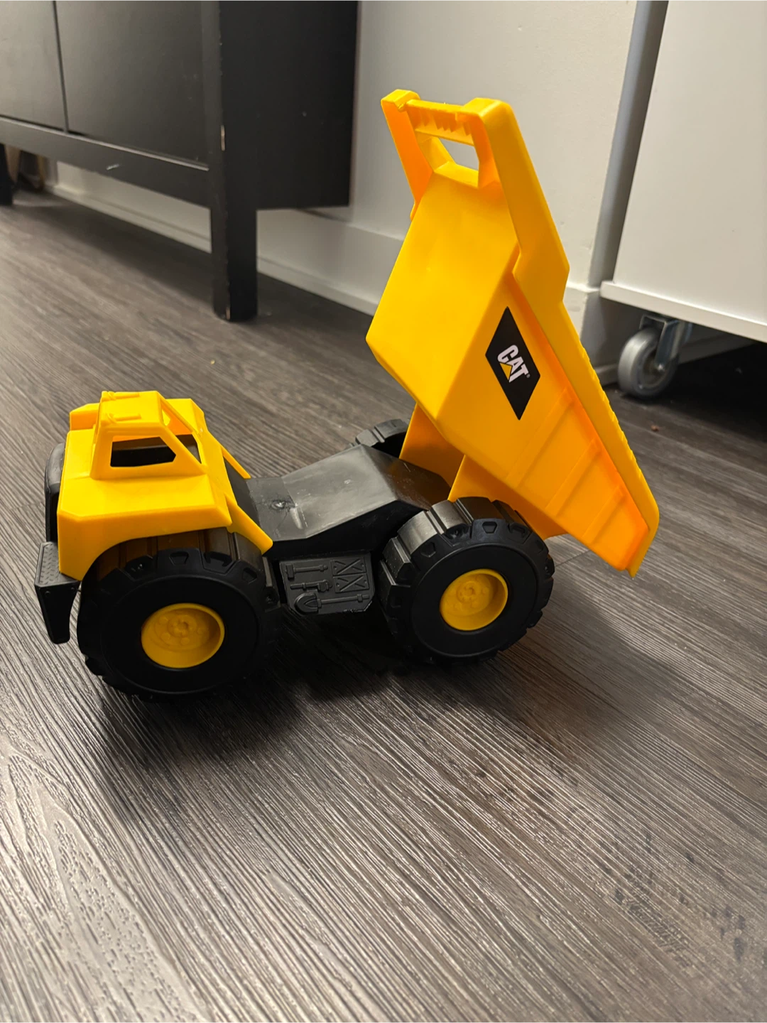 CAT Toy Dump Truck - photo 2