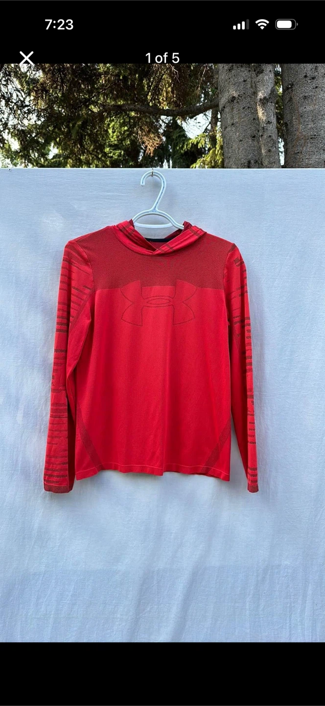 Under Armour Thin Pull over Sweater