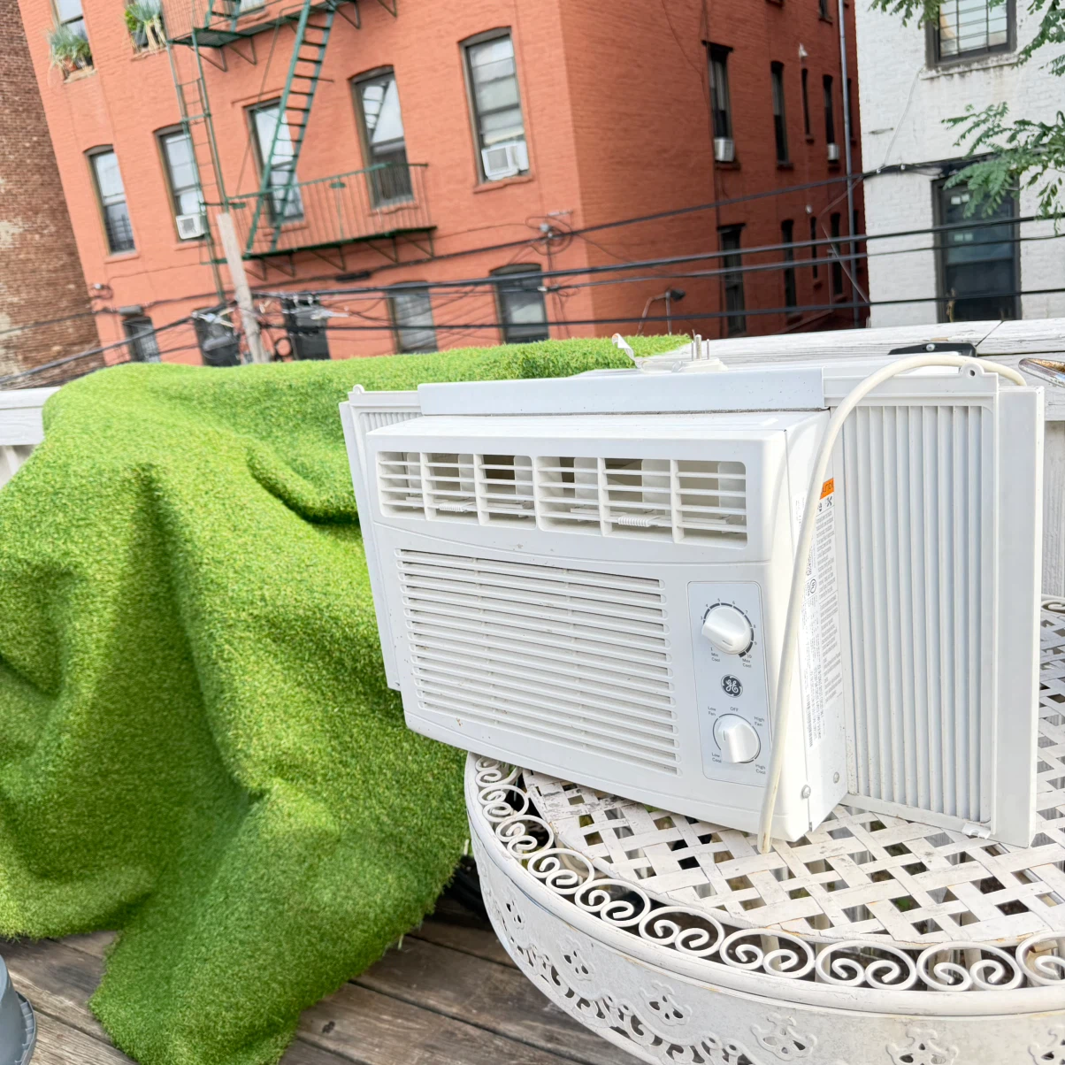 GE Window Air Conditioner - photo 2