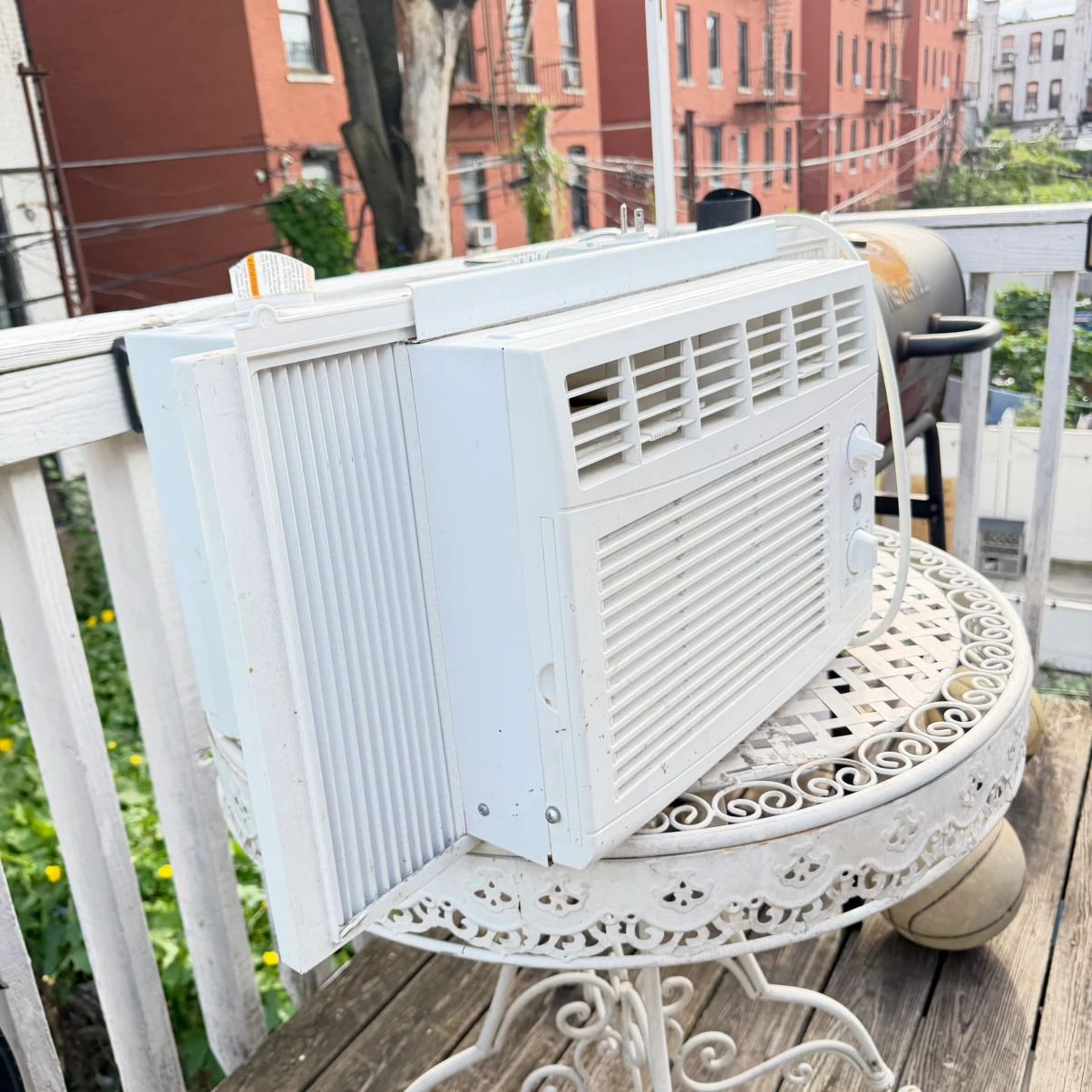GE Window Air Conditioner - photo 4