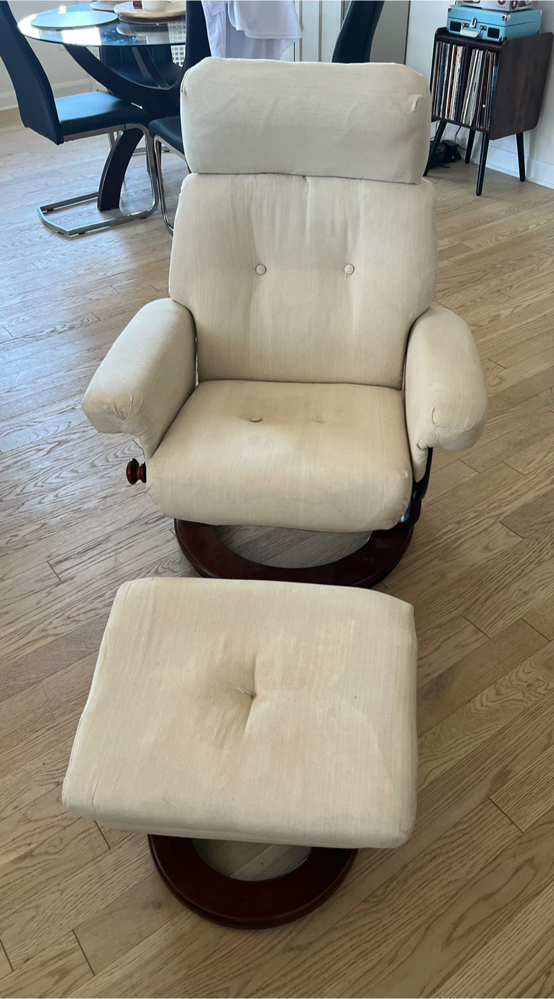 🏈 Beige Reclining Armchair with Ottoman