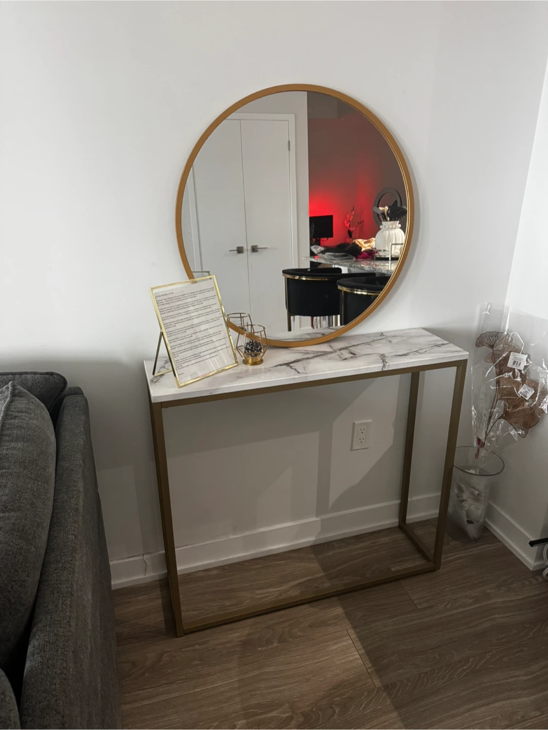 Marble Console Table and Gold Round Mirror - photo 2