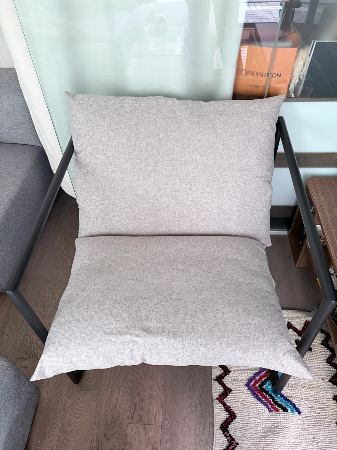 Modern Armchair with Black Metal Frame - photo 2
