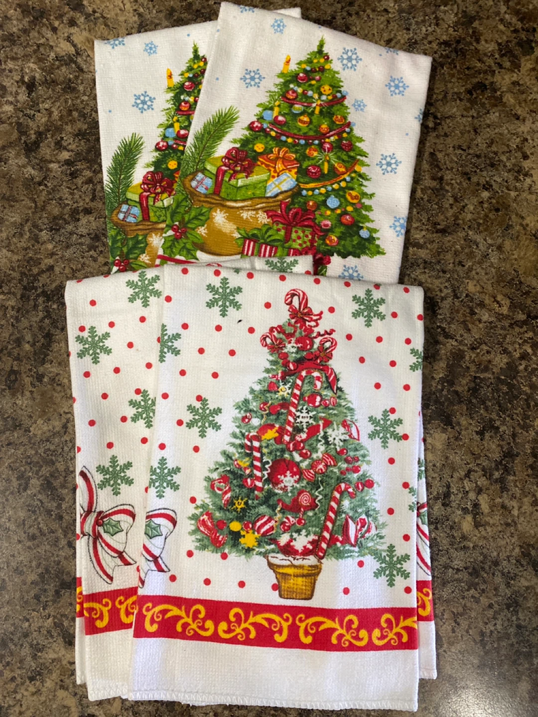 Kitchen towels 🏈