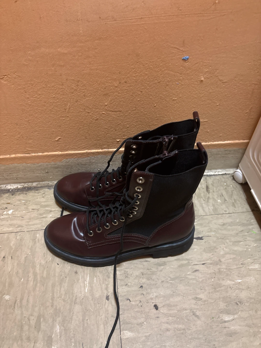 🏈No Boundaries Burgundy Lace-Up Boots Size 10 - photo 5