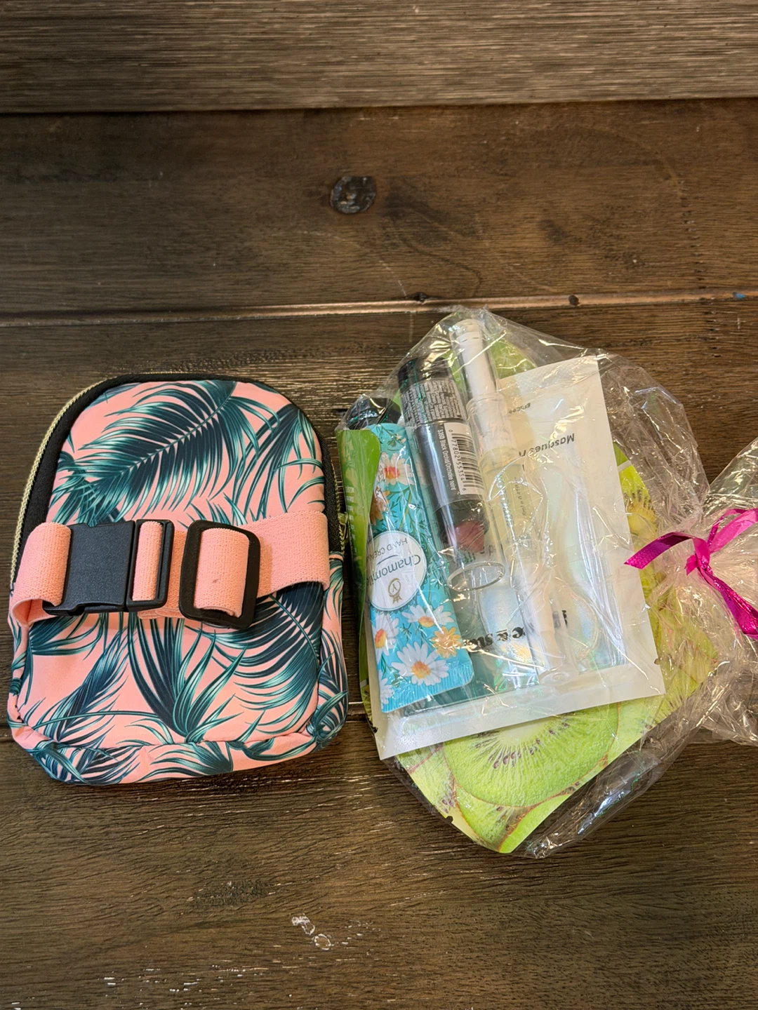 🏈 Crush Palm Print Cosmetic Bag and Beauty Bundle - photo 2