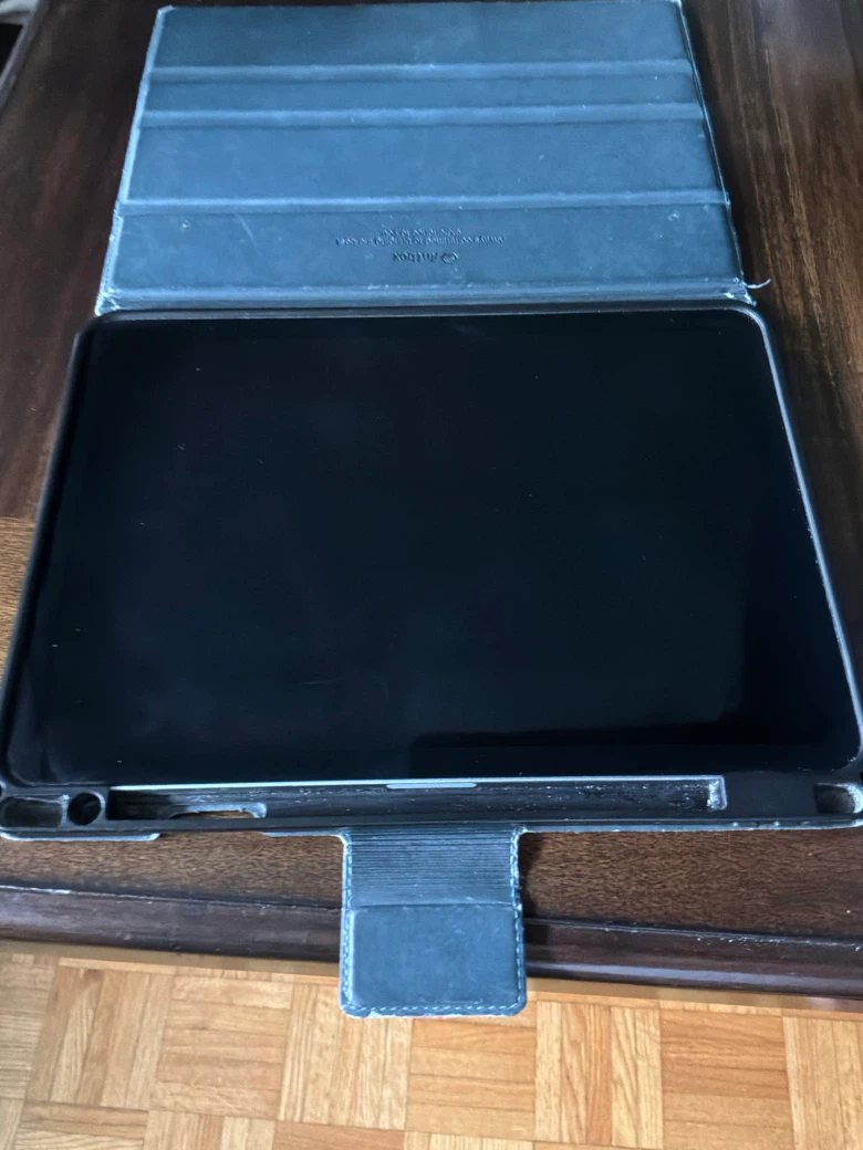 I pad air with Antbox Tablet Case