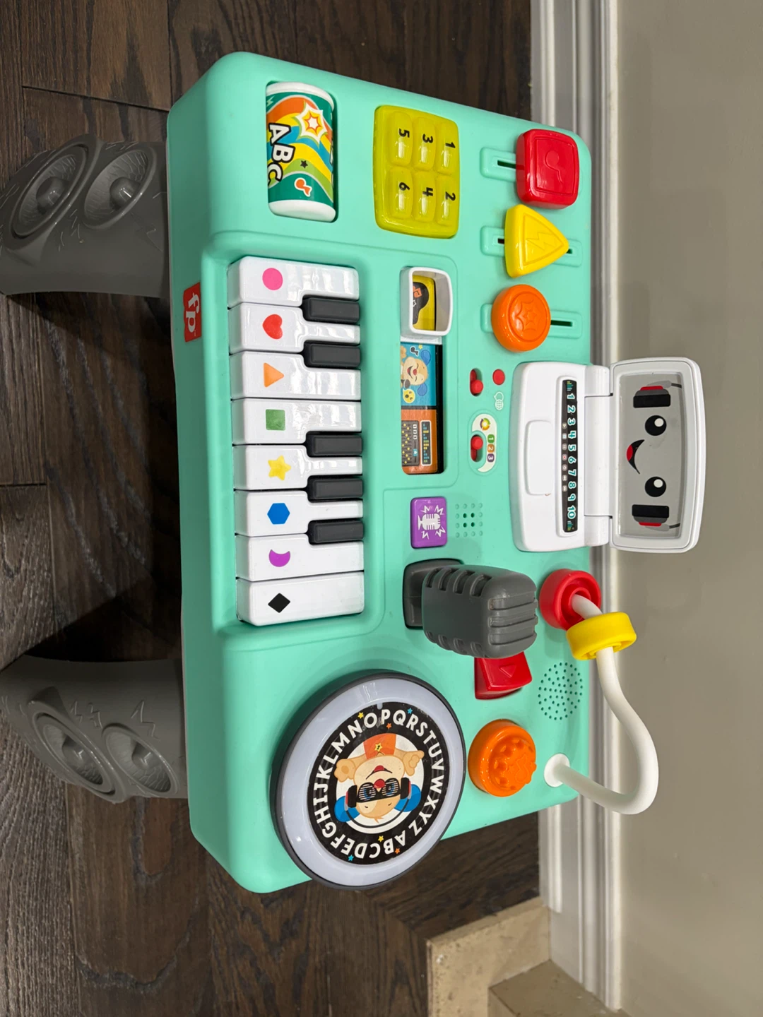 Fisher-Price Laugh & Learn Remix DJ Table