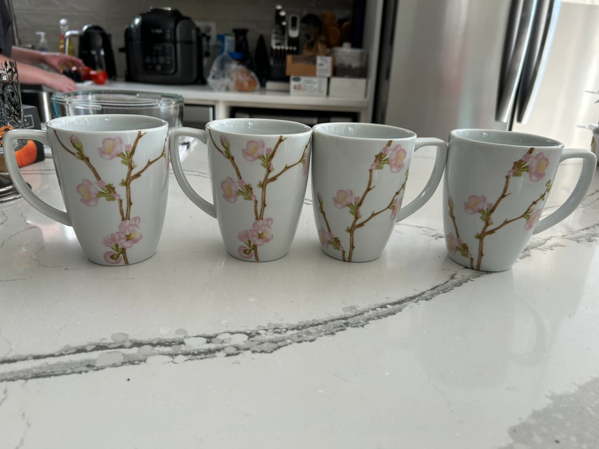 Set of 4 Floral Cherry Blossom Mugs