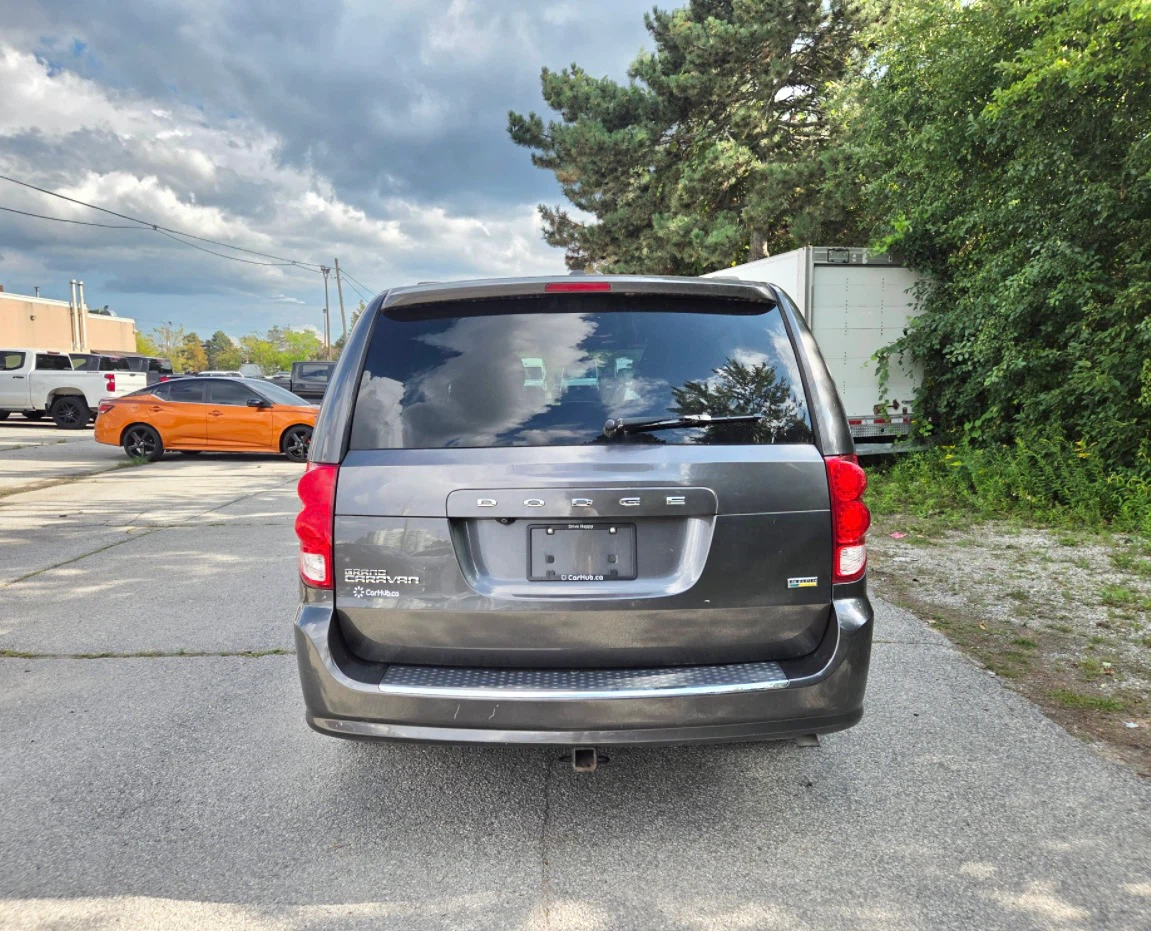 Dodge Grand Caravan Grey Minivan - photo 4