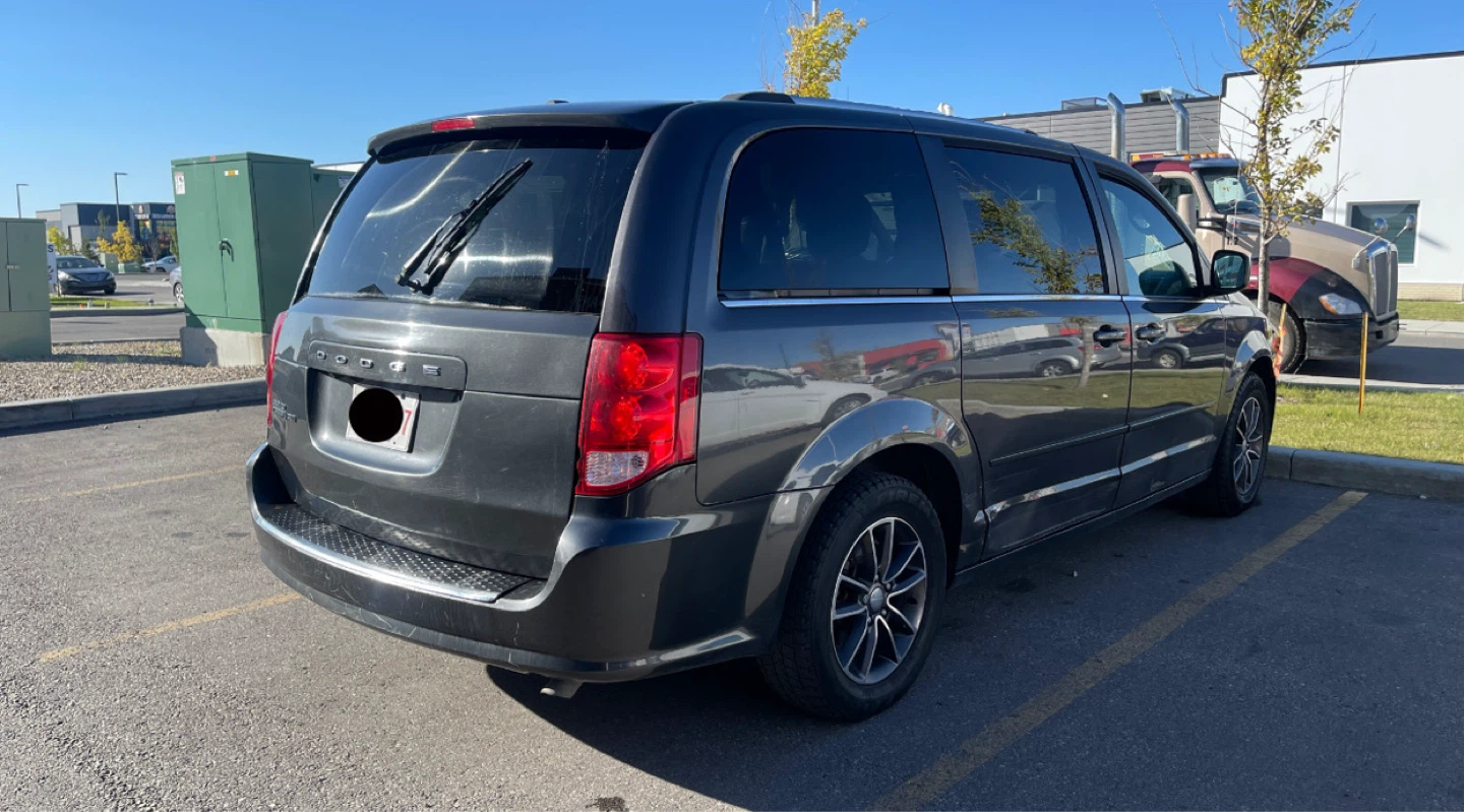 Dodge Grand Caravan Grey Minivan - photo 5