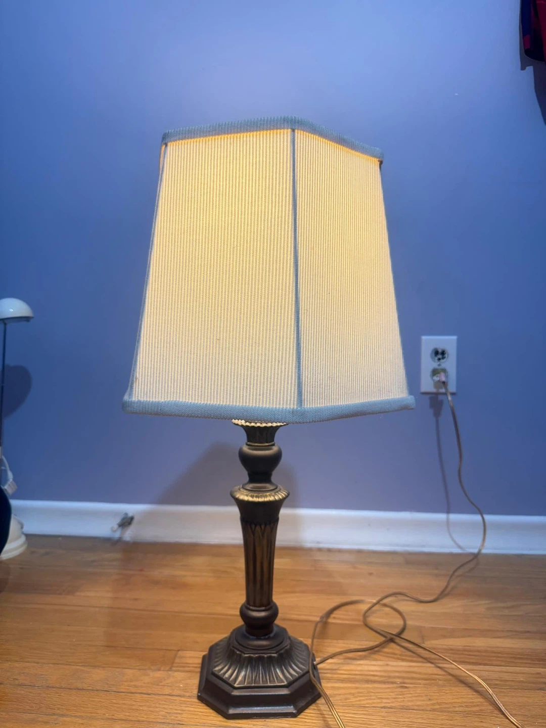 Set of 2 Table Lamps | Elegant Home Decor | Lightly Used - photo 2