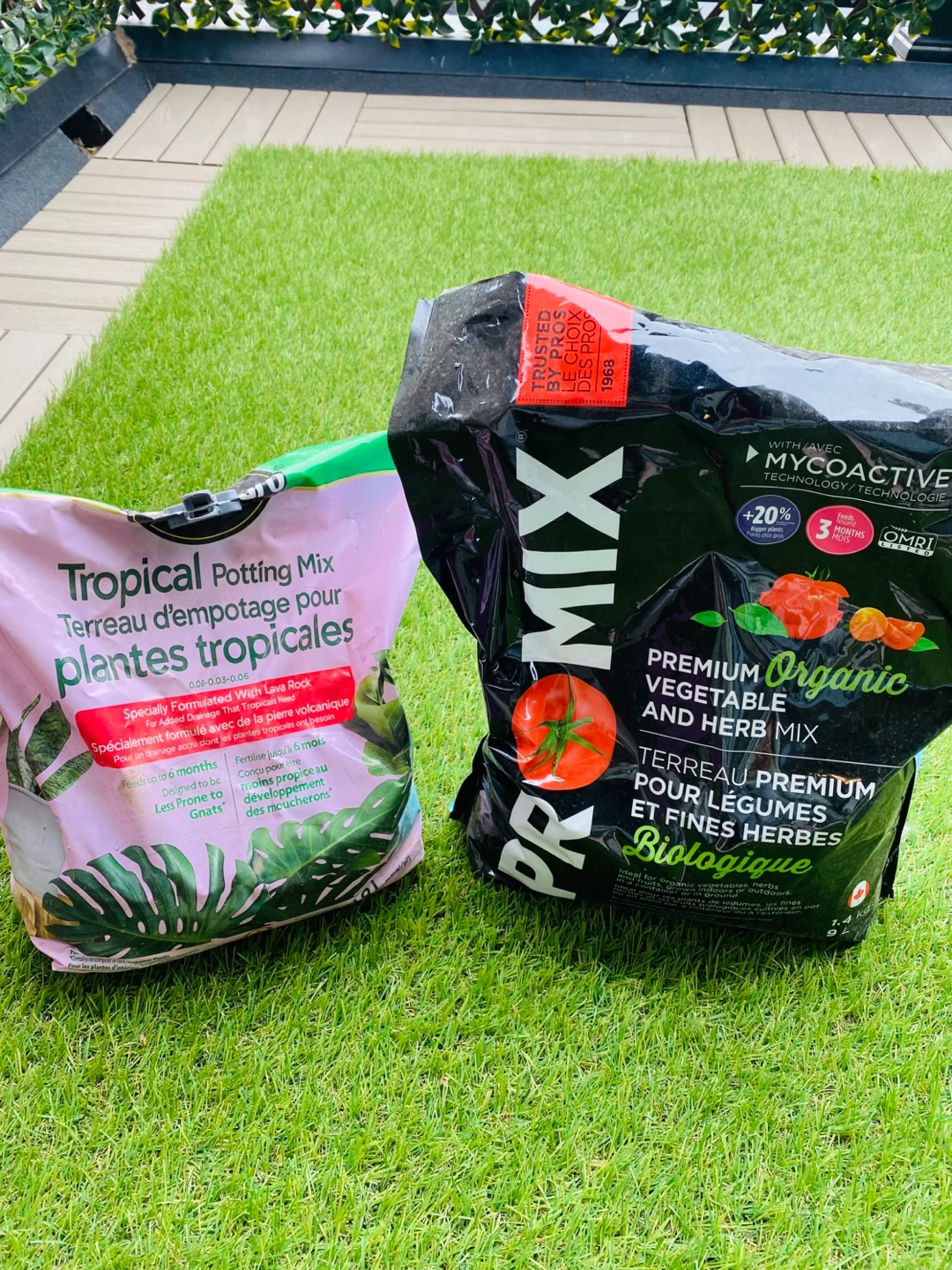 Pro-Mix Tropical Potting Mix and Organic Vegetable Mix
