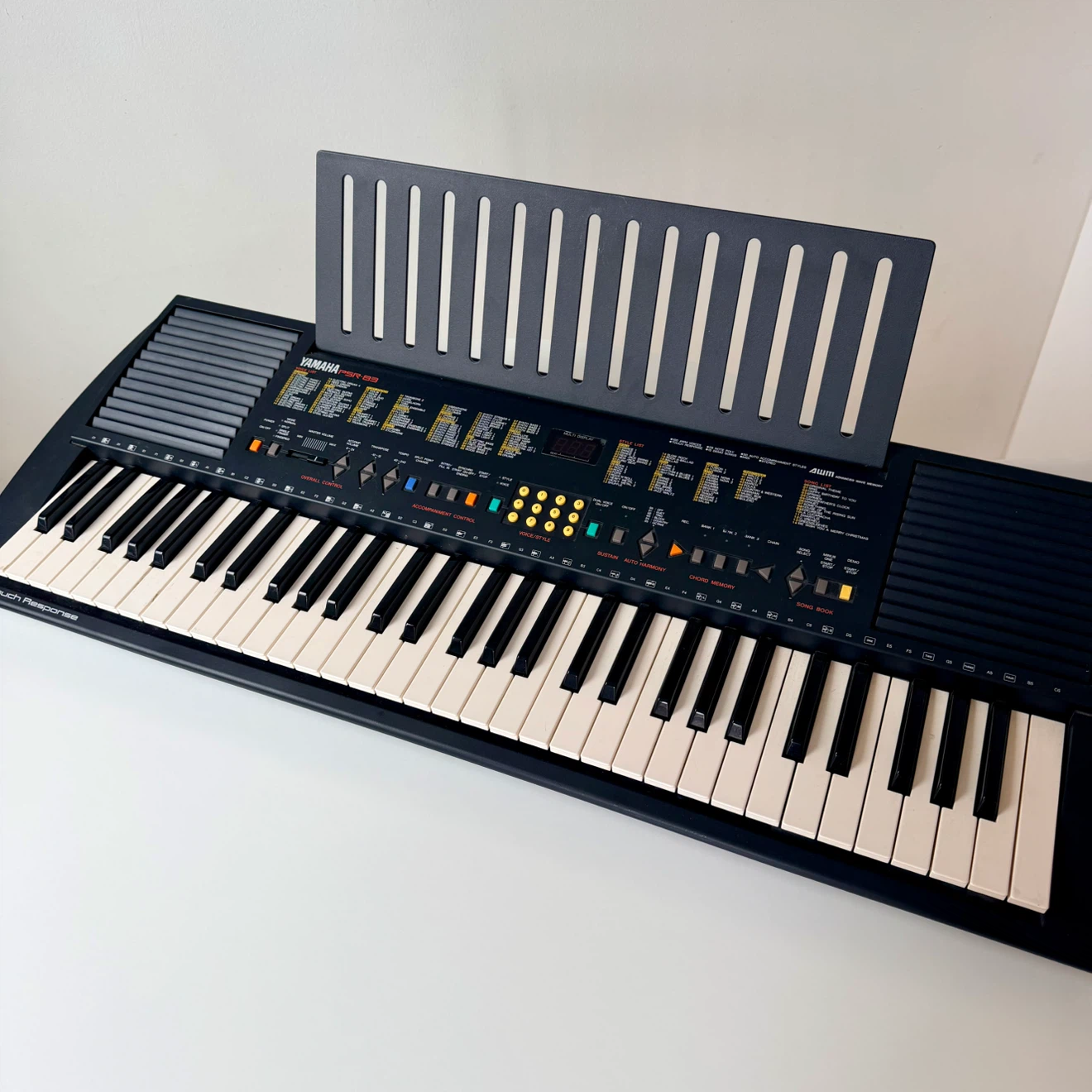 Yamaha PSR-83 Electronic Keyboard 🏈