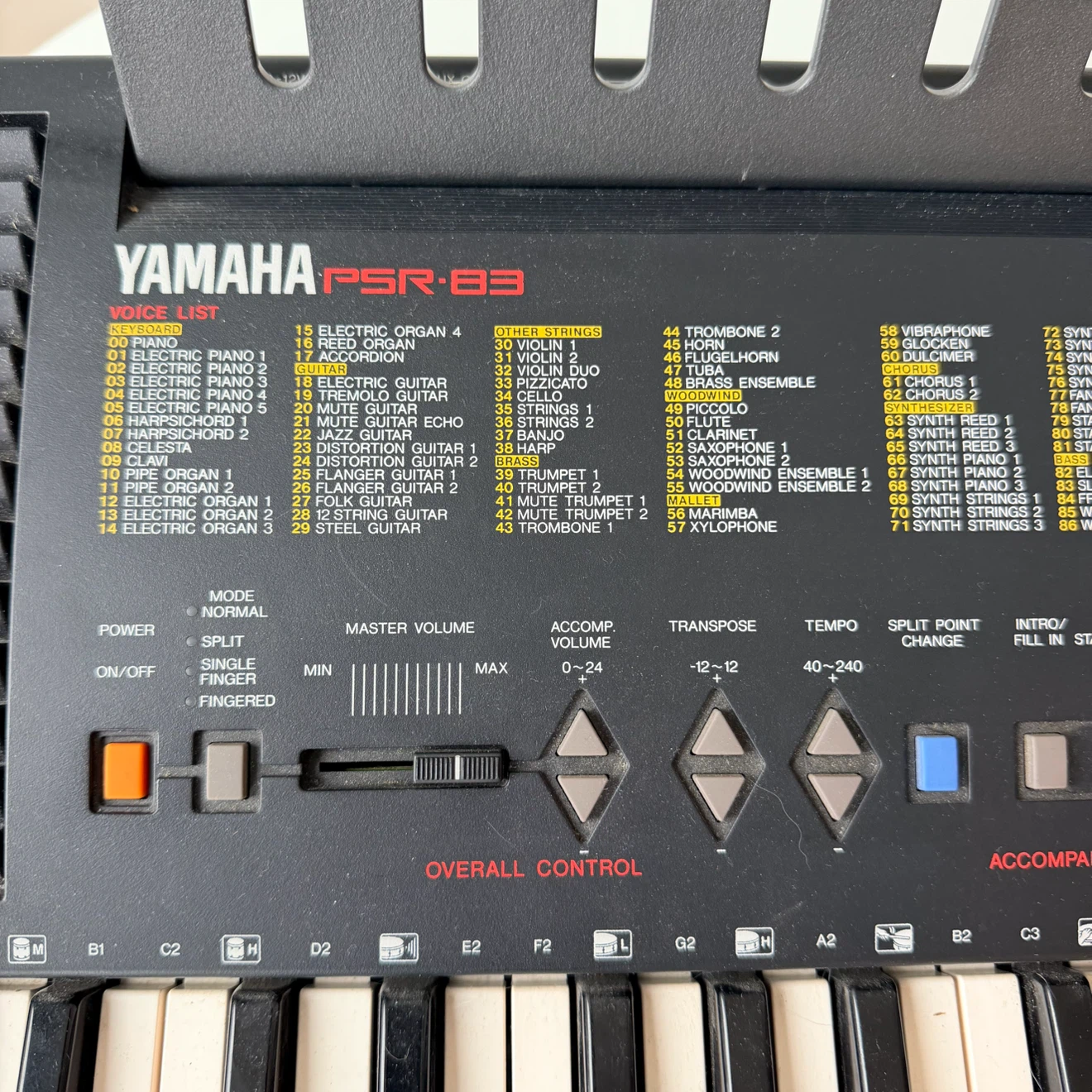 Yamaha PSR-83 Electronic Keyboard 🏈 - photo 3
