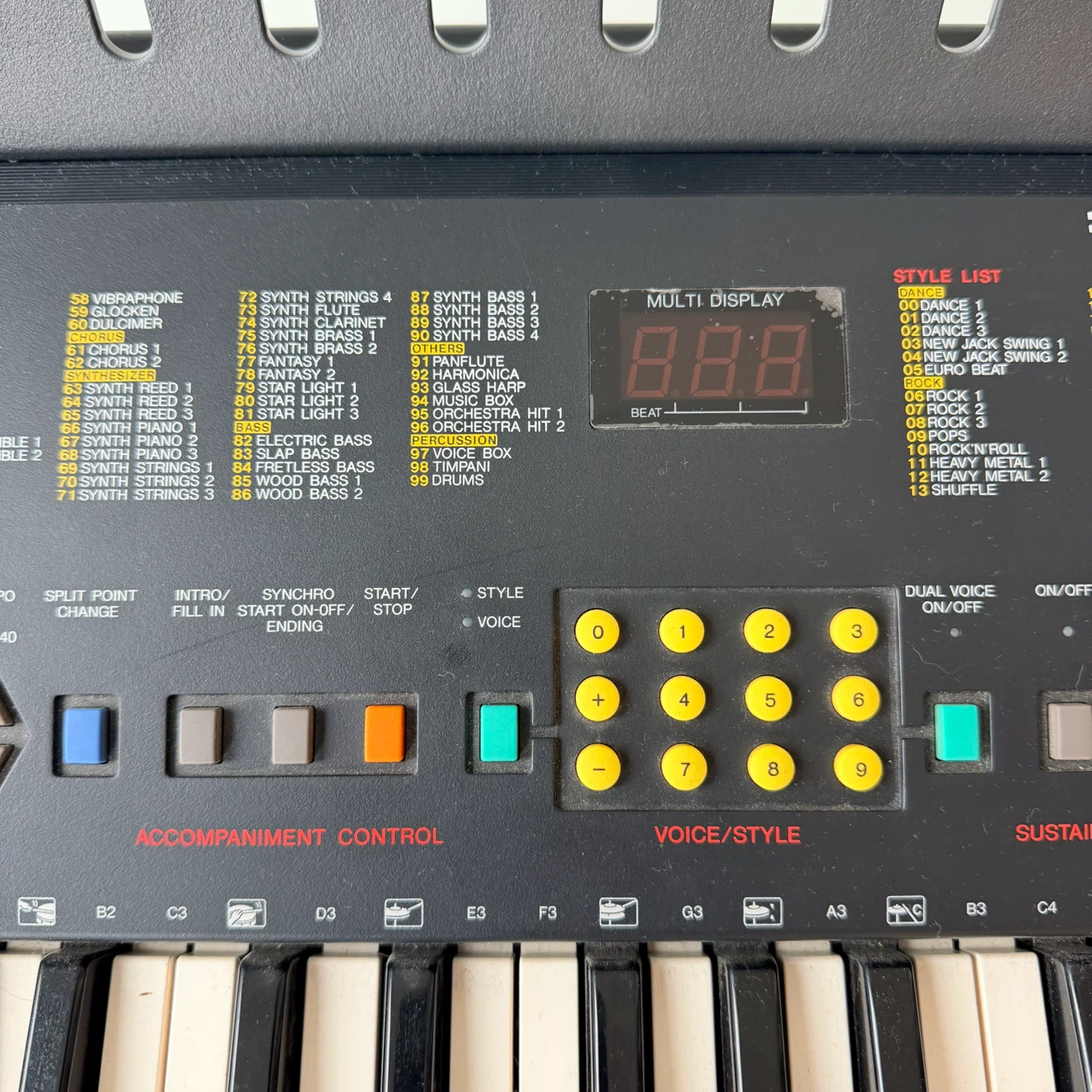 Yamaha PSR-83 Electronic Keyboard 🏈 - photo 4