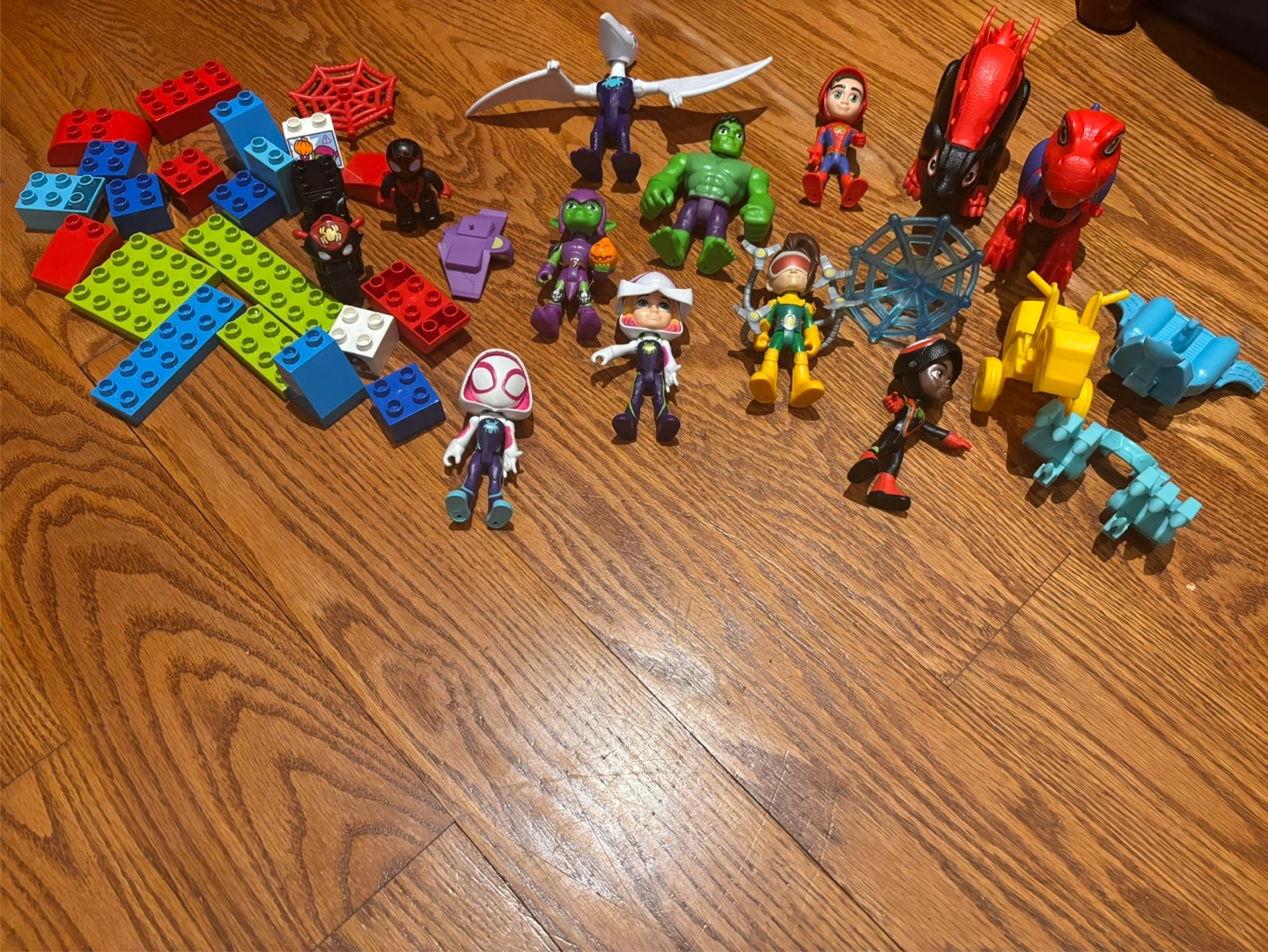 Marvel Spidey and His Amazing Friends Playset