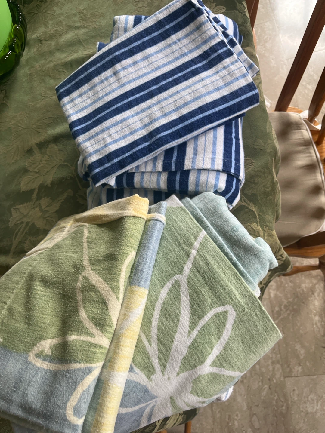 Twin flannel bedding $10 each