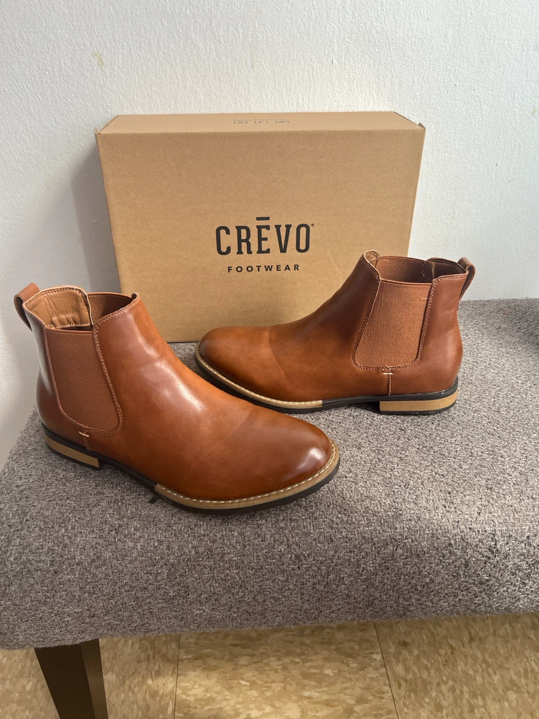 Crevo Men's Chelsea Boots Tan Size 8