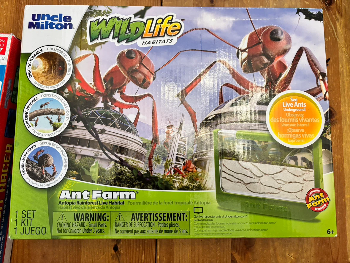 Uncle Milton Ant Farm Antopia Rainforest Habitat
