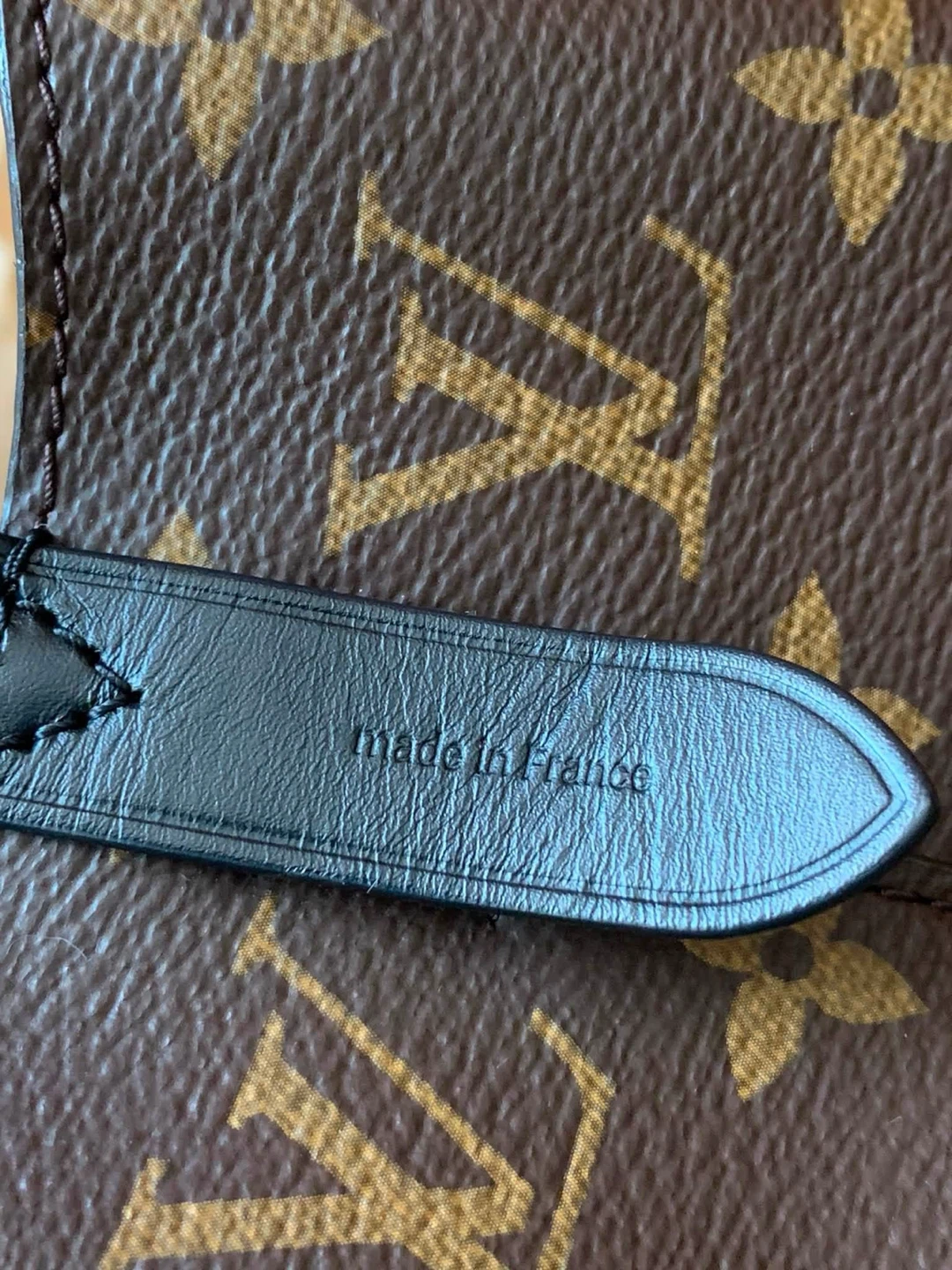 Louis Vuitton NeoNoe MM Bag - photo 4