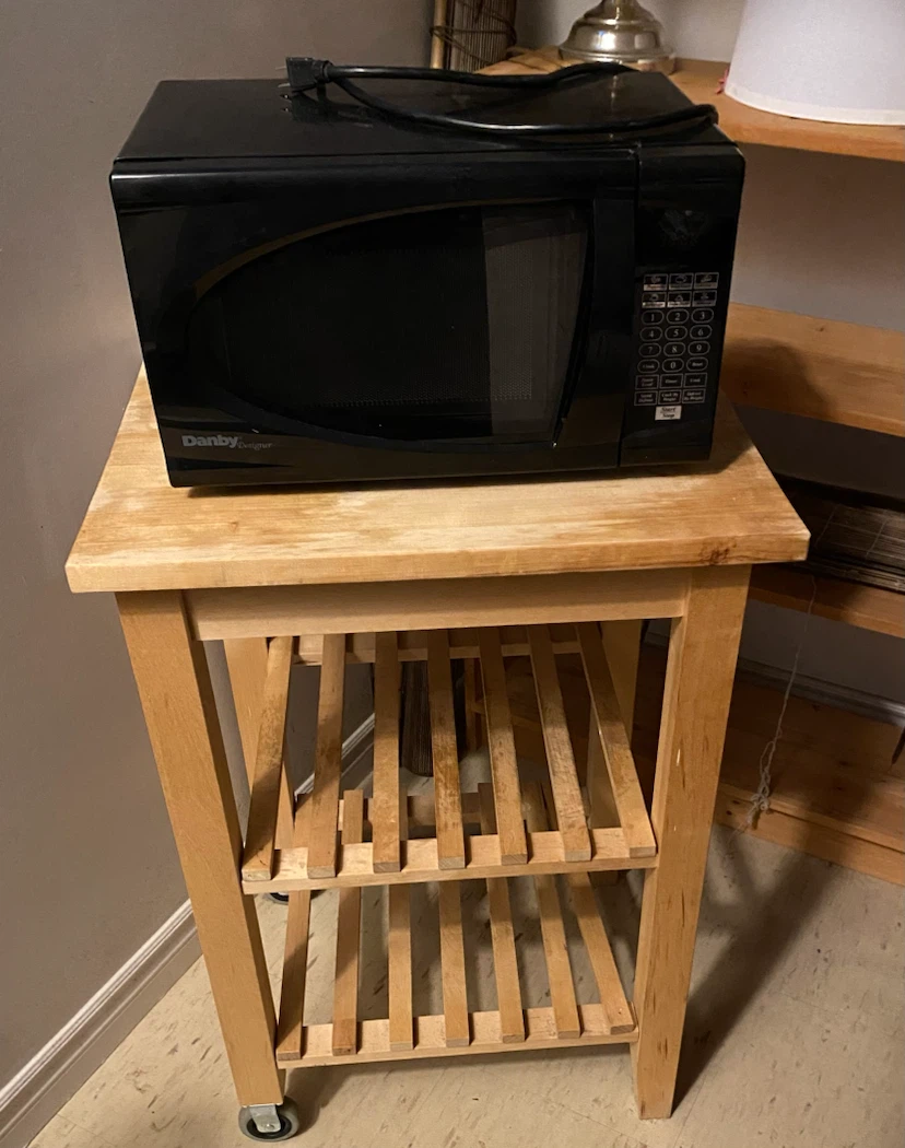 Microwave & Microwave Stand/Kitchen Cart
